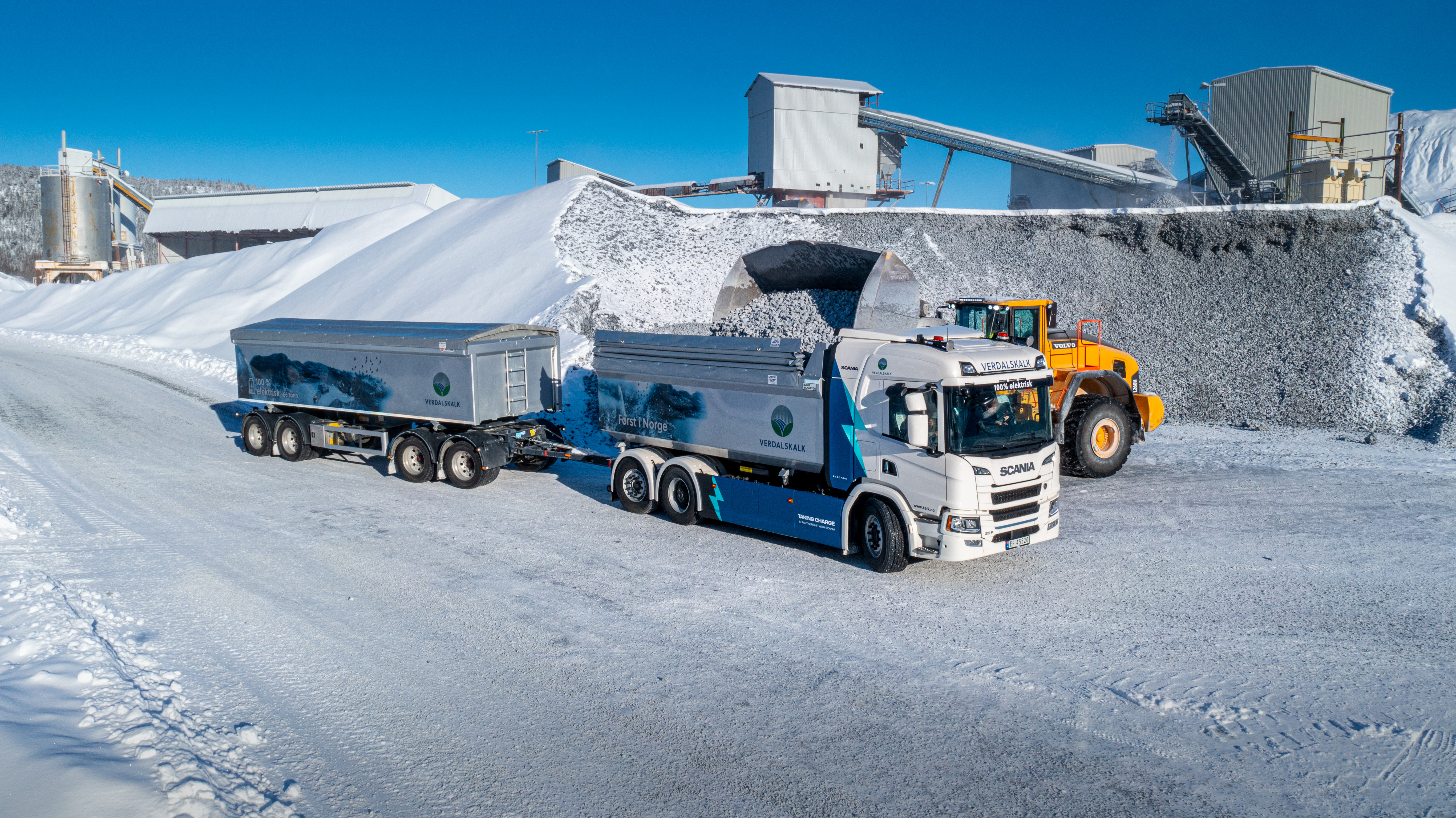 Read more about the article Verdalskalk AS wprowadza do użytku największą całkowicie elektryczną ciężarówkę w Norwegii
