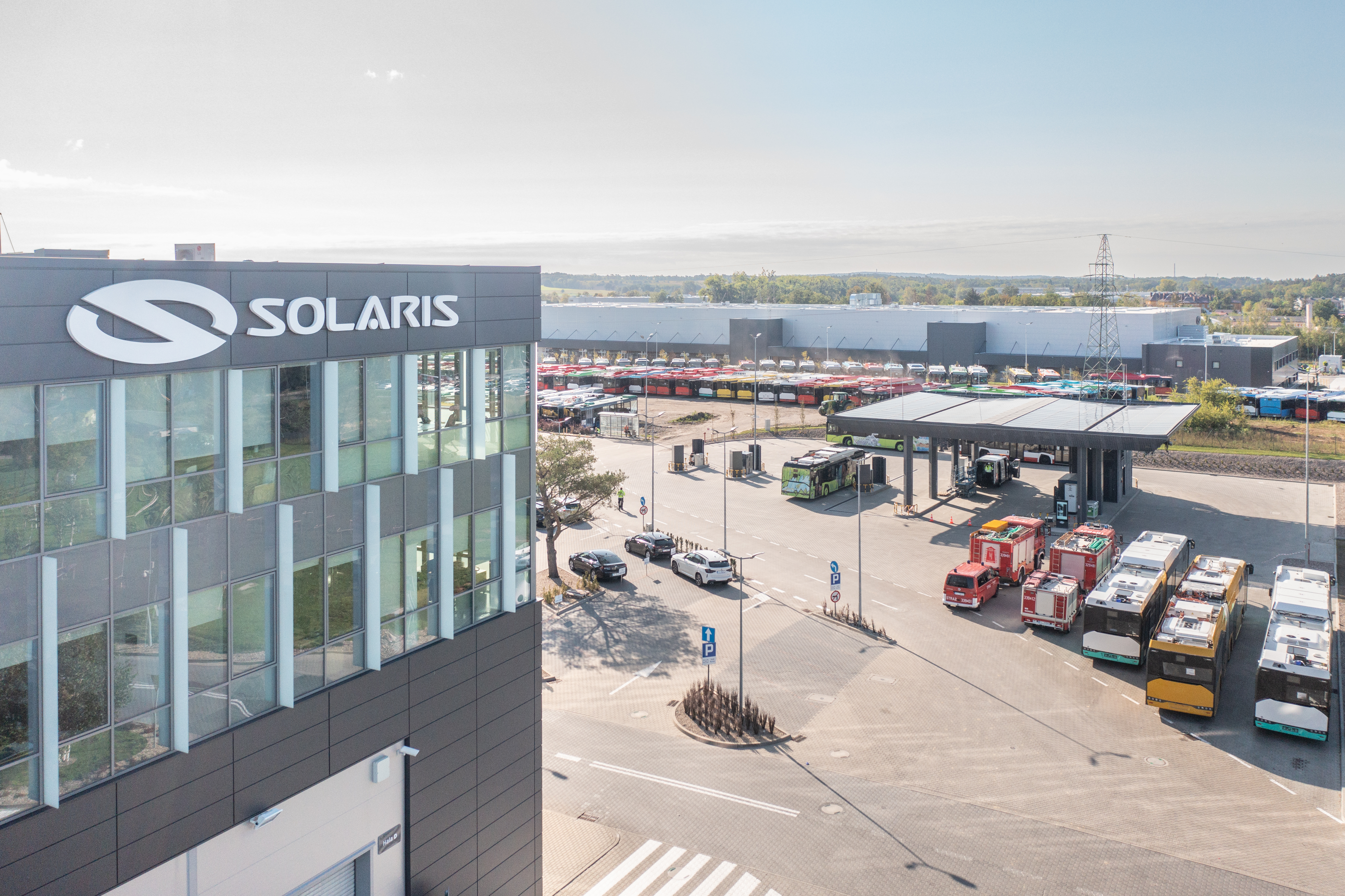 Read more about the article Solaris podsumowuje rok 2022. Firma utrzymuje pozycję lidera e-mobilności