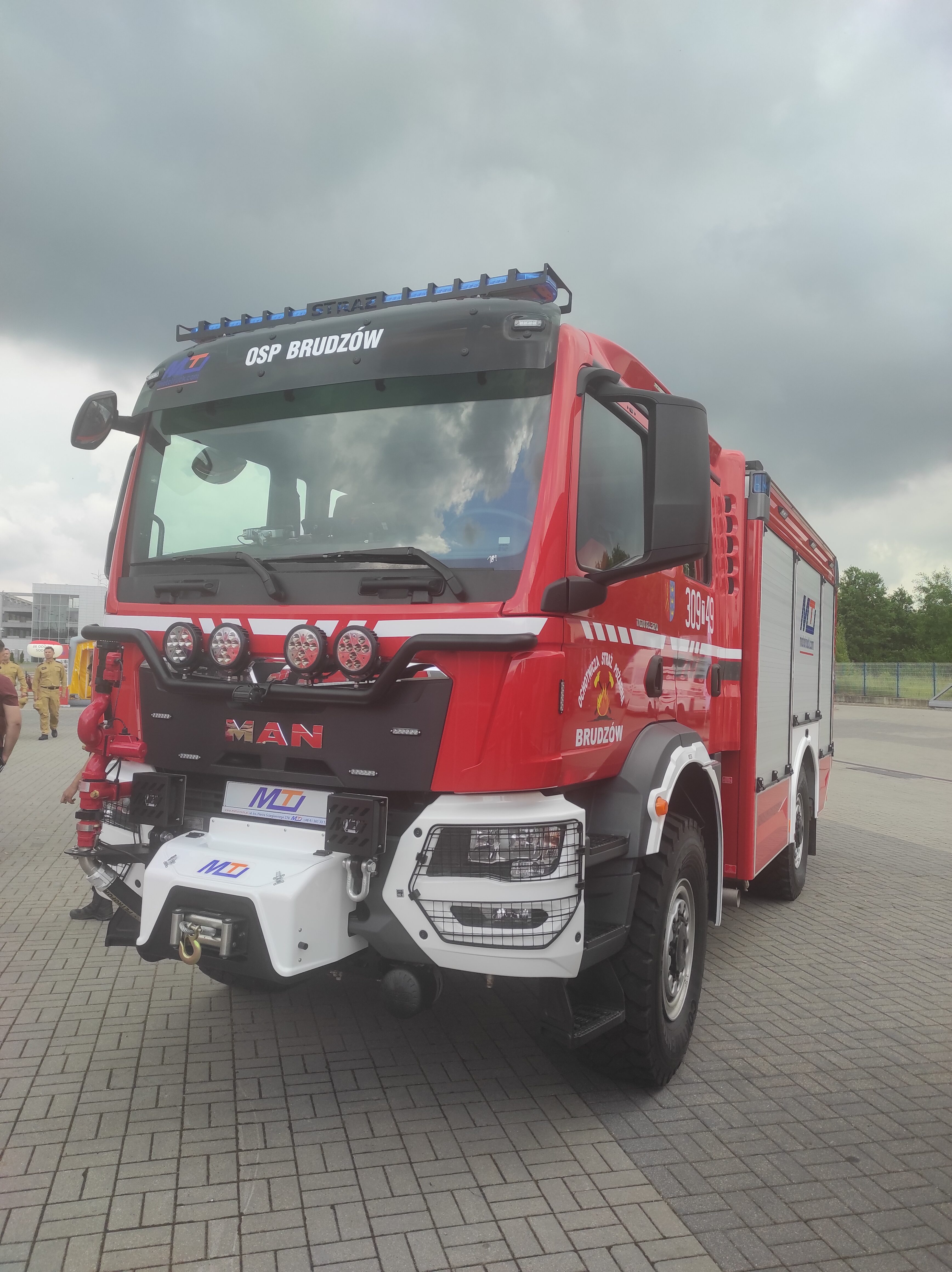 Read more about the article Moto Truck – MAN TGM 18.320 4X4 BB z pojedynczym ogumieniem na osi tylnej
