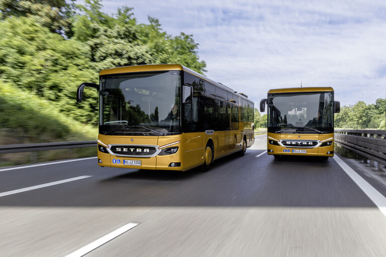 Read more about the article Setra MultiClass S 515 LE hybrid: Kompaktowy autobus międzymiastowy o wyjątkowym standardzie komfortu