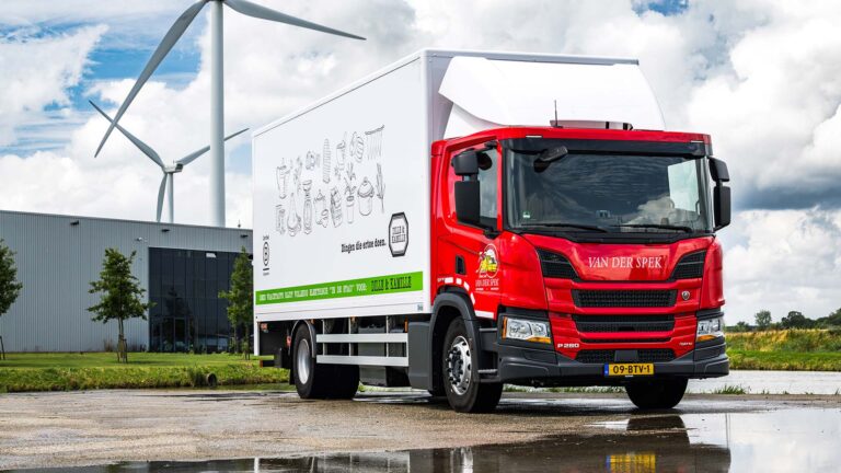 Read more about the article Transport Van der Spek kupuje Scanię Plug-in Hybrid z wieloma akumulatorami