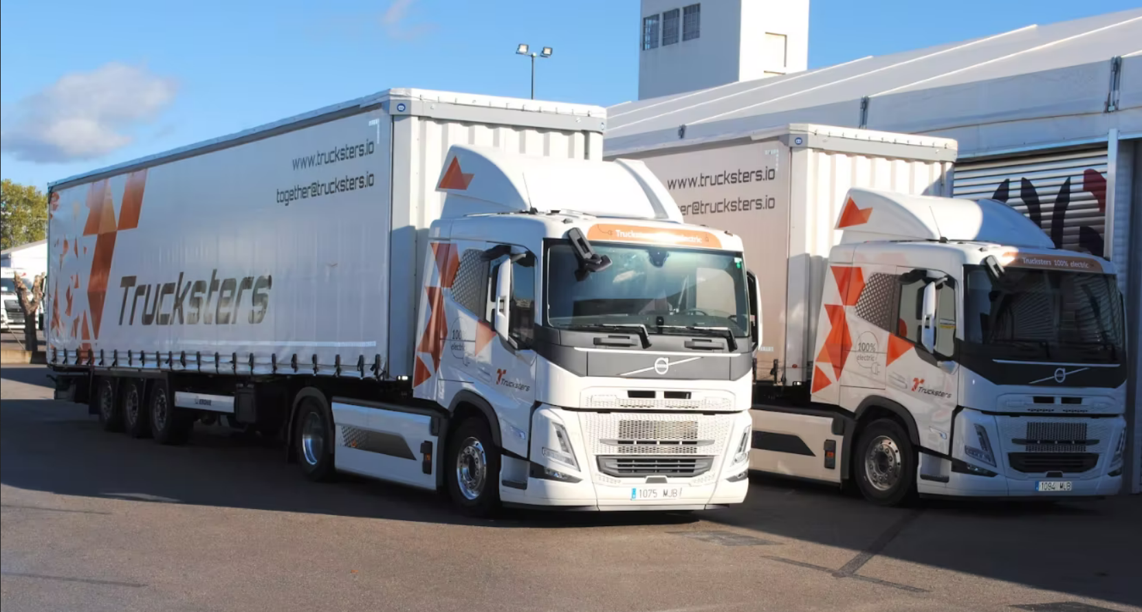 Read more about the article Ciągniki siodłowe Volvo FM Electric, aby zapewnić transport dalekobieżny bez emisji i zdrowszy dla kierowców