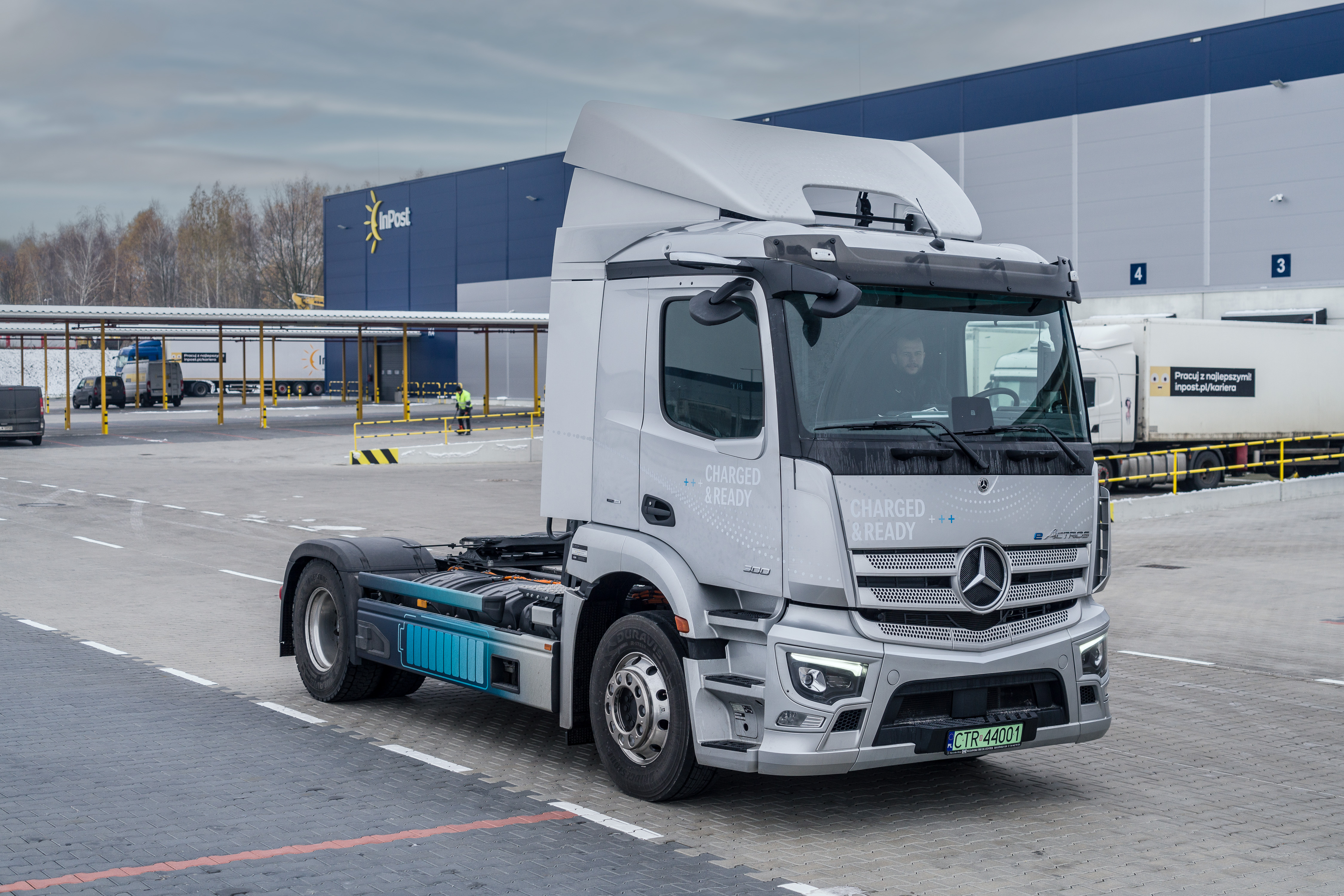 Read more about the article eActros 300 Tractor w InPost: realne możliwości, realne korzyści