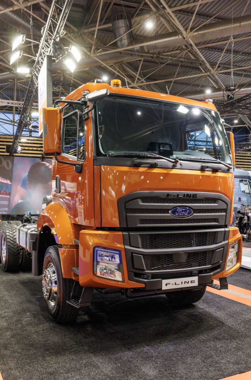 Read more about the article Ford Trucks oferuje design, technologię i bezpieczeństwo dzięki nowej serii F-LINE