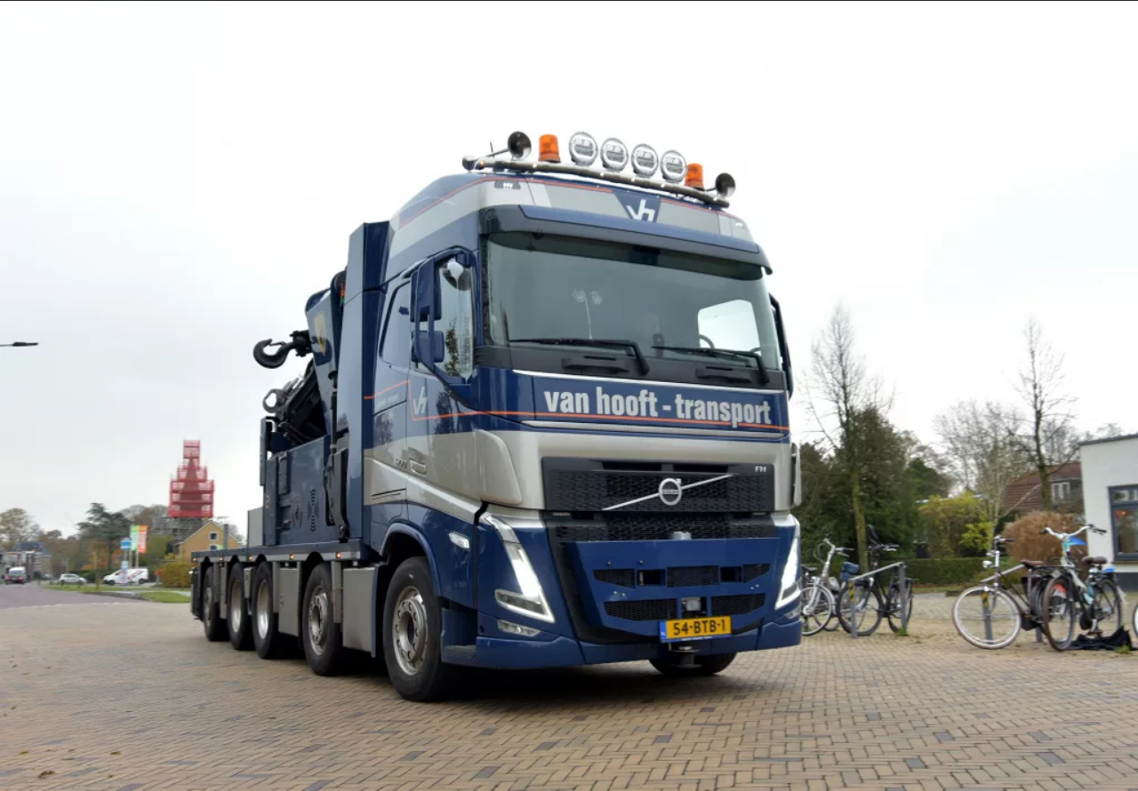 Read more about the article Volvo FH 10×4 firmy Van Hooft Transport z Hoevelaken