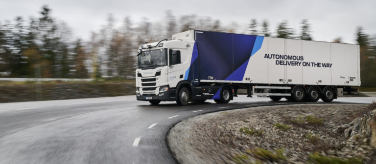 Read more about the article Scania przyspiesza wdrażanie autonomicznego transportu od węzła do węzła – tzw. przewozy hub-to-hub