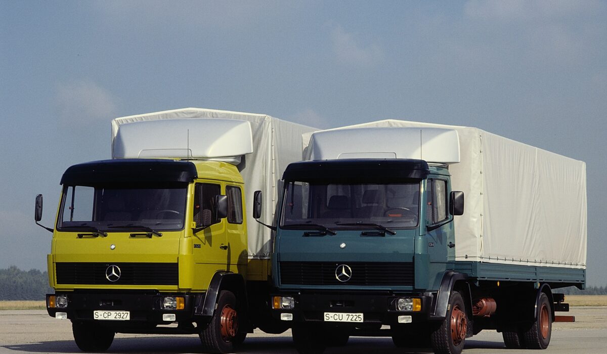 Vierzig Jahre „Leichte Klasse“ – der Mercedes-Benz LN2Forty Years of the “Light Class” - the Mercedes-Benz LN2