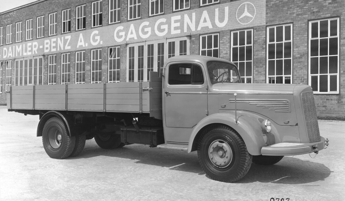 Vor 70 Jahren: Premiere des Schwerlastwagens Mercedes-Benz L 6600 und Omnibus O 660070 years ago: Premiere of the Mercedes-Benz L 6600 heavy-duty truck and O 6600 bus