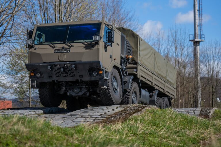 Read more about the article Na targach IDEB Tatra Trucks zaprezentuje pojazd logistyczny z serii FORCE 8×8