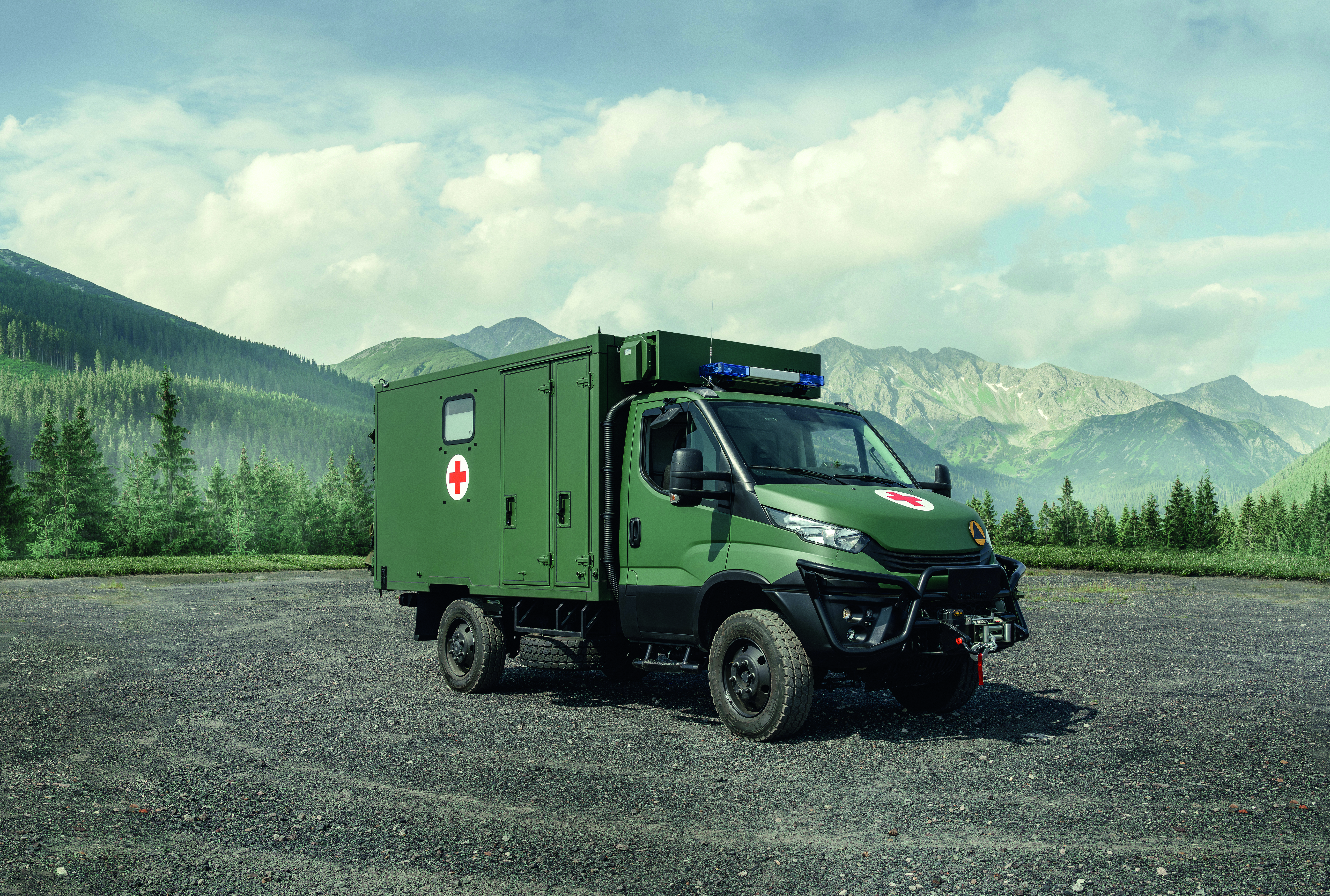 Read more about the article Kontenerowy terenowy samochód medyczny Demarko na podwoziu IVECO MUV 70W18E3 4×4