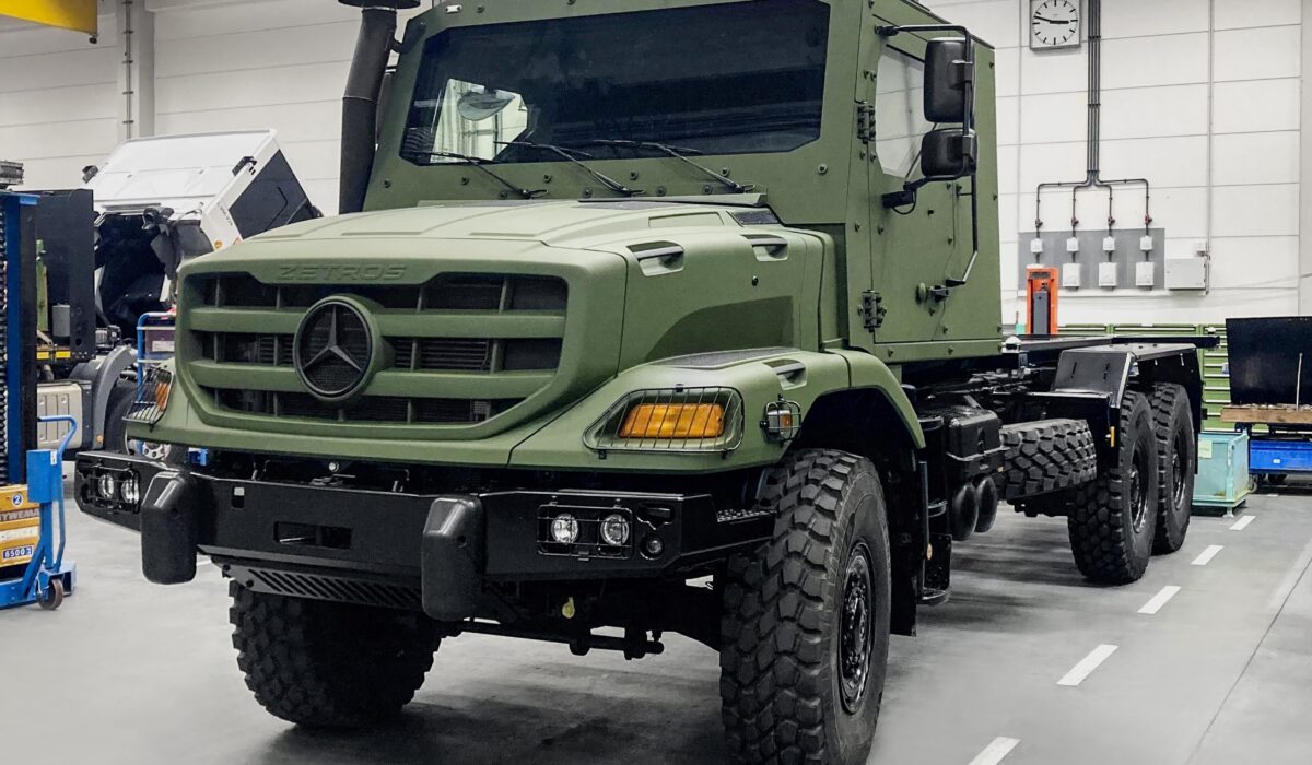 Mercedes-Benz Special Trucks stattet Fahrzeuge mit gepanzerter Fahrerkabine ab Werk ausMercedes-Benz Special Trucks equips vehicles with armored cab ex works