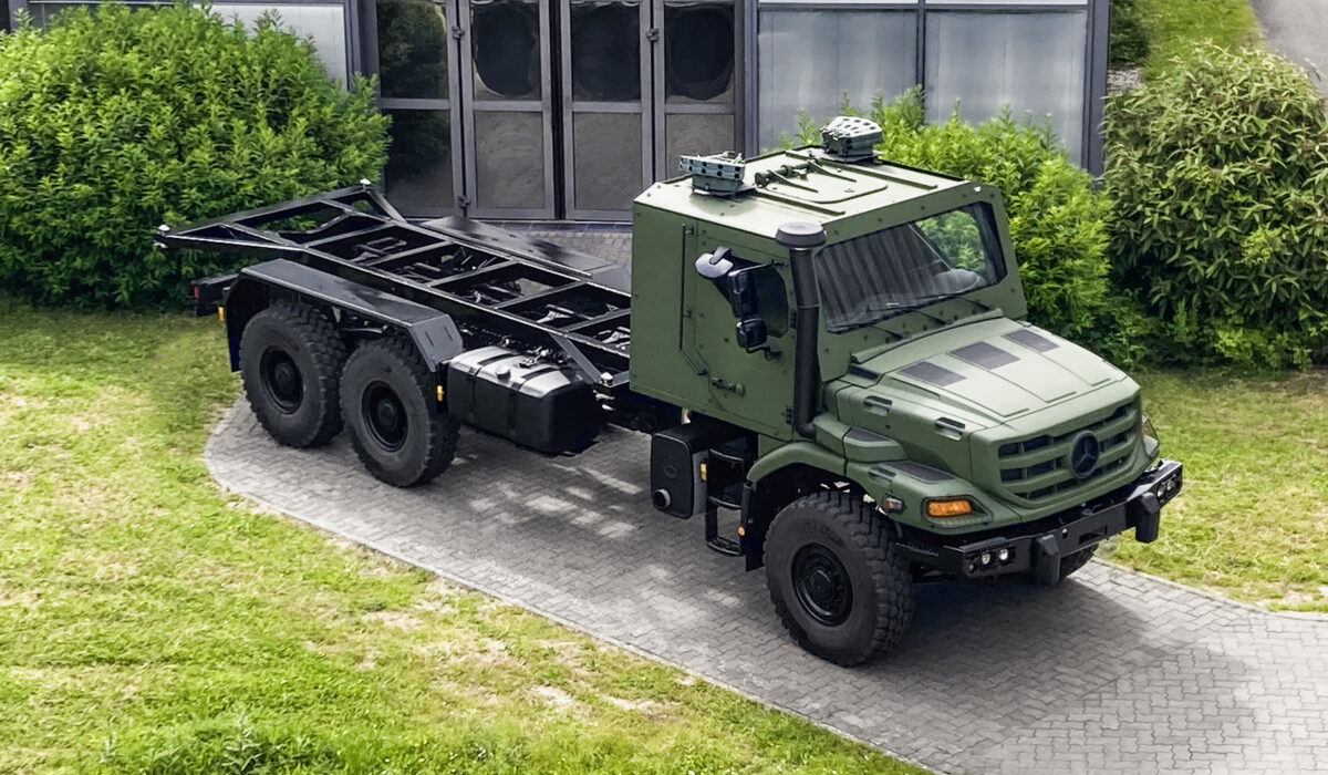 Mercedes-Benz Special Trucks stattet Fahrzeuge mit gepanzerter Fahrerkabine ab Werk ausMercedes-Benz Special Trucks equips vehicles with armored cab ex works