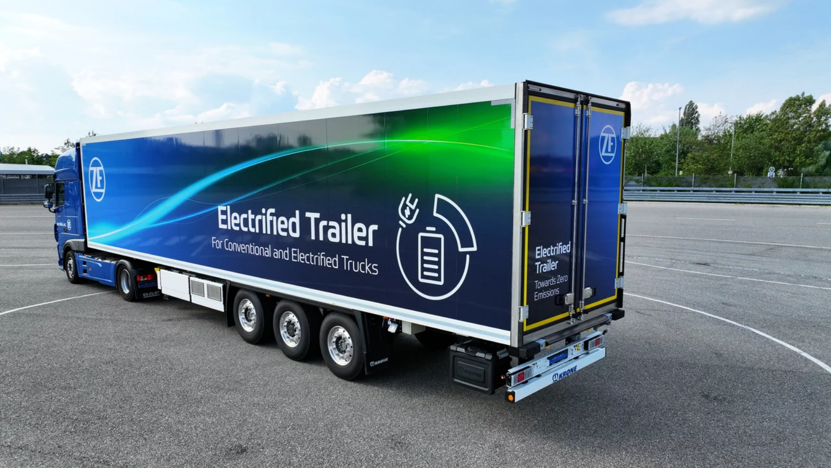 Read more about the article KRONE Cool Liner z systemem ZF „Electrified Trailer System”: