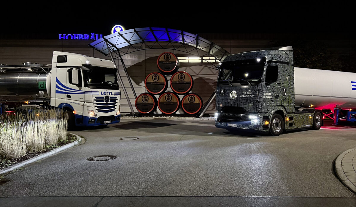 e-zapft is! Mercedes-Benz eActros 600 beliefert Münchner Oktoberfest mit rund 82.000 Litern Bier und frischen WiesnbreznMercedes-Benz eActros 600 supplies Munich Oktoberfest with around 82,000 liters of beer and fresh pretzels