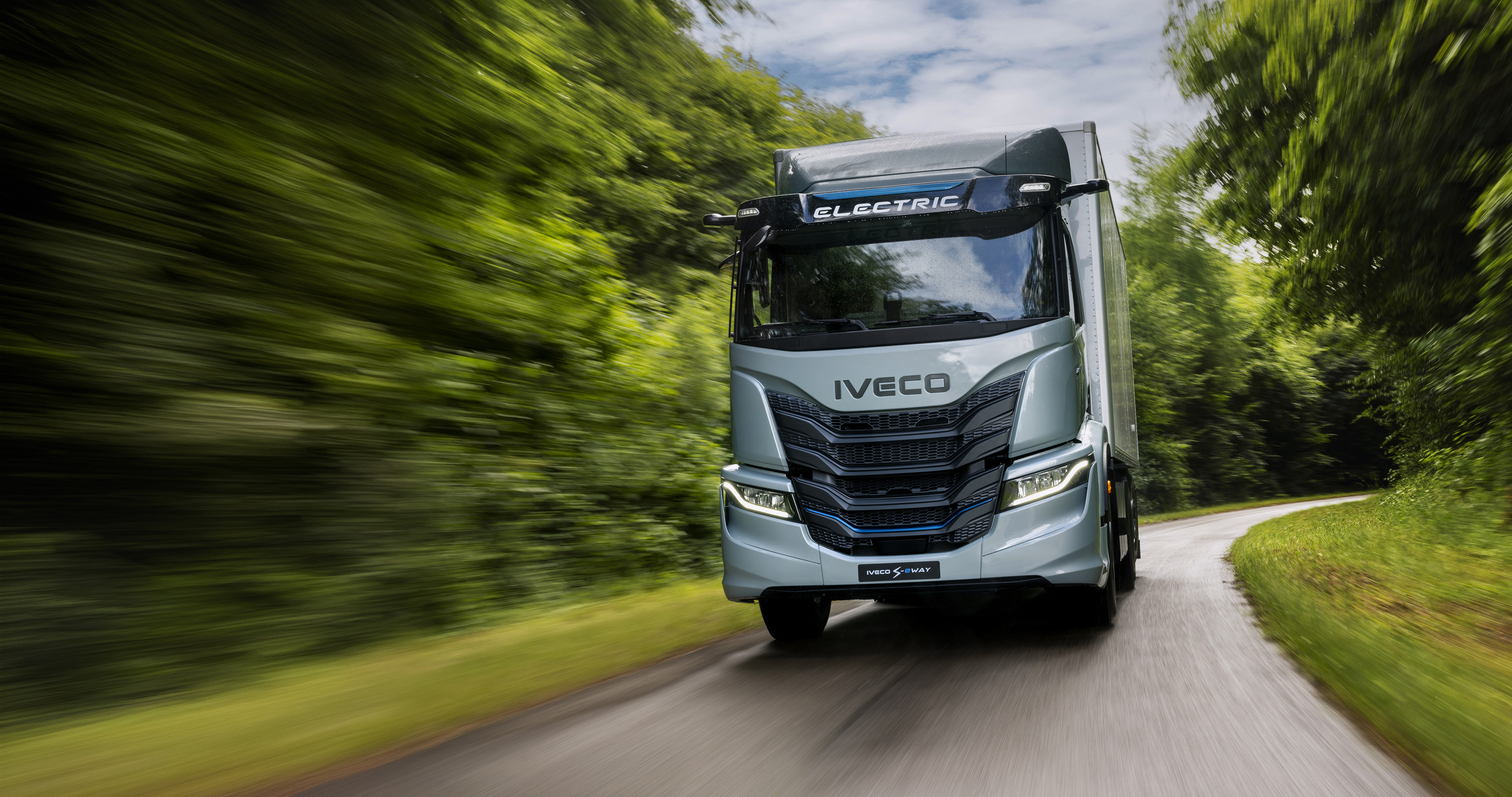 Read more about the article IVECO sprzedane – nabywcami indyjska Tata i włoski koncern zbrojeniowy Leonardo