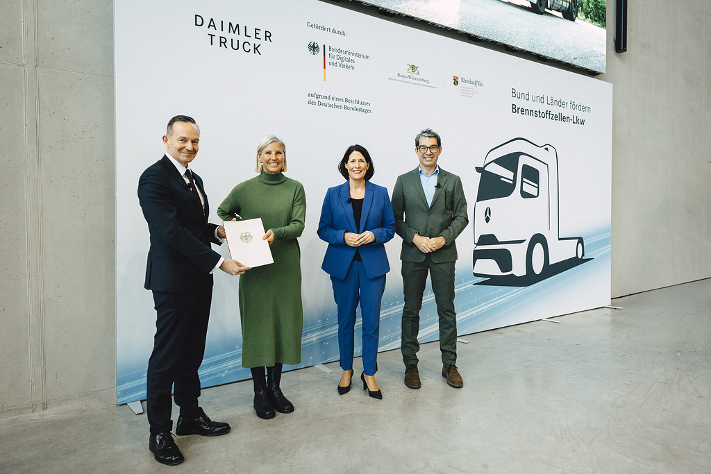 Read more about the article Daimler Truck otrzymuje dofinansowanie na ciężarówki z ogniwami paliwowymi od niemieckiego rządu federalnego i rządów krajów związkowych