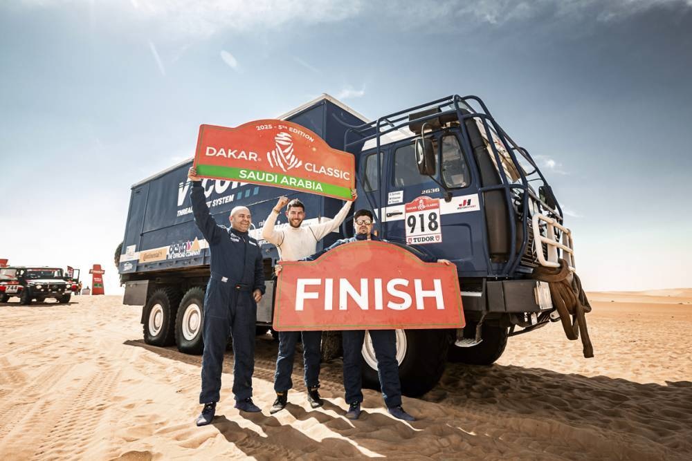 Dakar Rallye 2025: zwei Mercedes-Benz Lkw-Legenden als rollende Werkstätten beim härtesten Rennen der Welt

Dakar Rally 2025: two Mercedes-Benz truck legends as a rolling workshop in the world’s toughest race