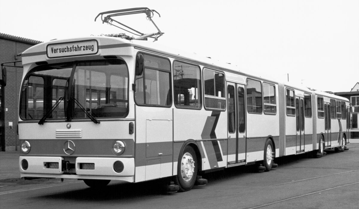 mercedes-benz_o_305_g_o-bahn_doppelgelenkbus_versuchswagen_8 (1)