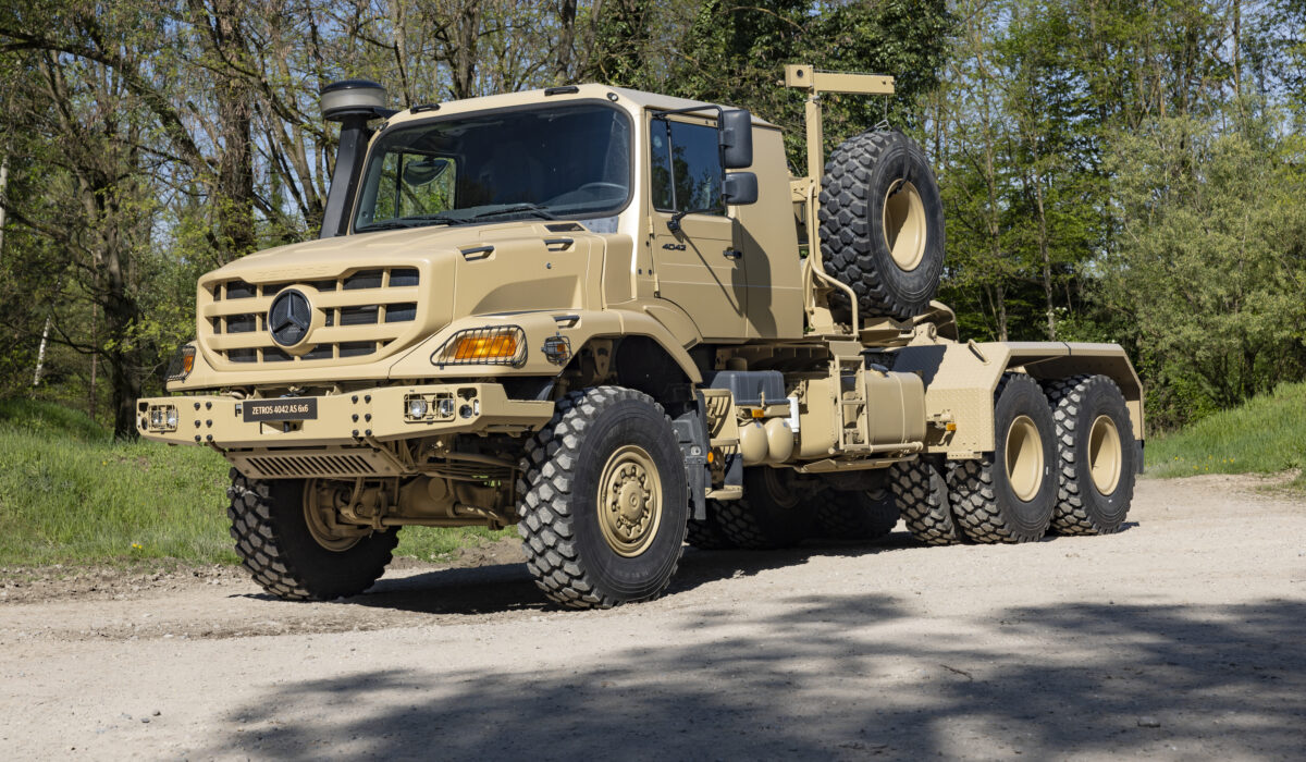 Mercedes-Benz Zetros, ähnlich dem ausgestelltem Fahrzeug
Mercedes-Benz Zetros, similar to exhibited one