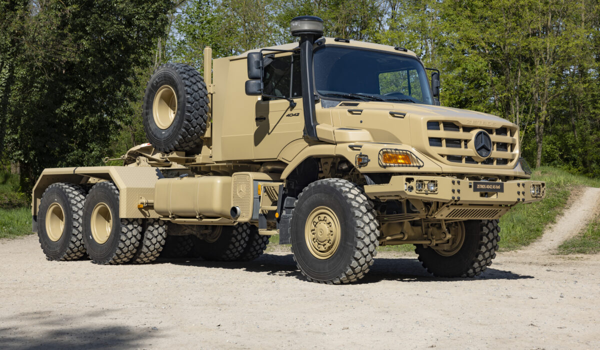 Mercedes-Benz Zetros, ähnlich dem ausgestelltem Fahrzeug
Mercedes-Benz Zetros, similar to exhibited one