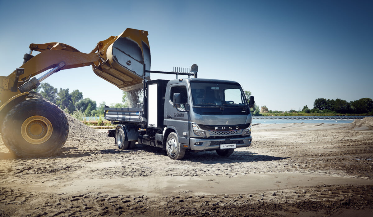 FUSO Next Generation eCanter mit Dreiseitenkipper

FUSO Next Generation eCanter with 3-Way-Tipper