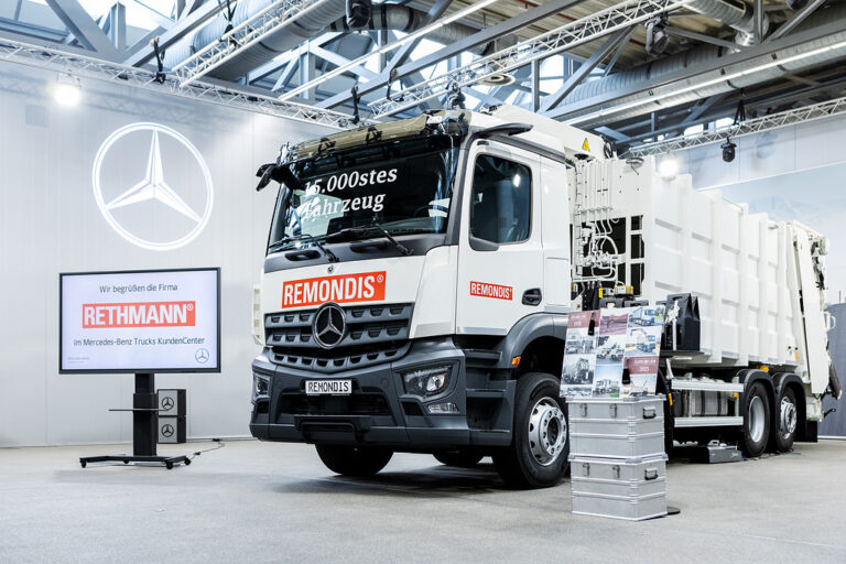 Read more about the article 15 000. ciężarówka Mercedes-Benz dla Rethmann Group