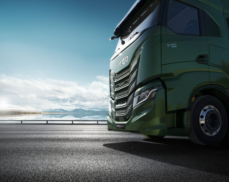 Read more about the article TÜV SÜD potwierdza poprawę efektywności paliwowej IVECO S-Way o 10,54%