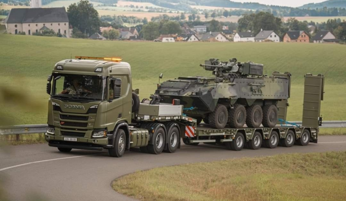 New Scania R660 6x4 with Goldhofer MPA5 semi-trailer in service of