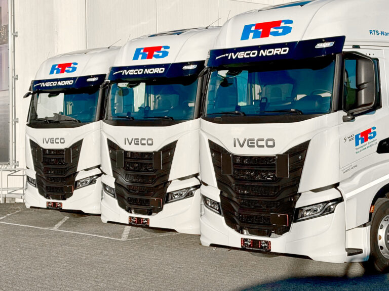 Read more about the article IVECO dostarczy RTS 100 nowych ciężarówek S-Way