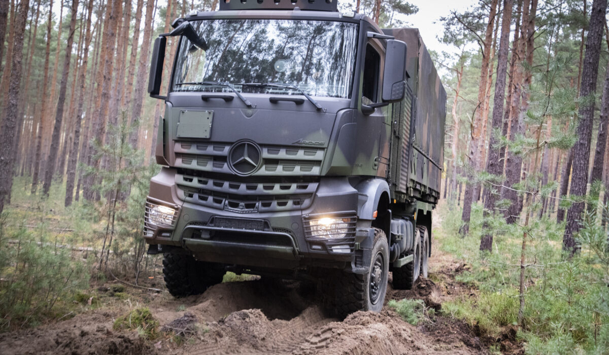 Daimler Truck erhält Großauftrag von Bundeswehr-Mobilitätsdienstleister BwFuhrparkServiceDaimler Truck receives major order from Bundeswehr's mobility service provider BwFuhrparkService