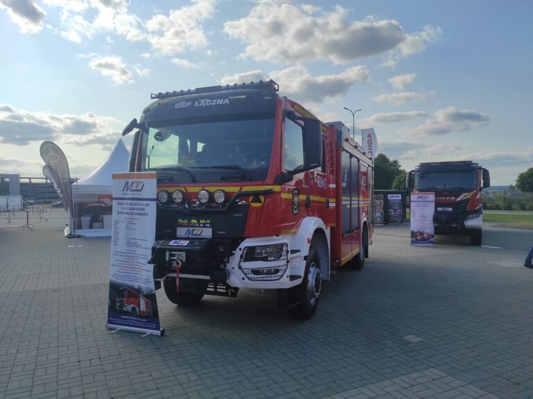 Read more about the article Ciężki samochód ratowniczo-gaśniczy na 2-osiowym podwoziu MAN TGM 4×4