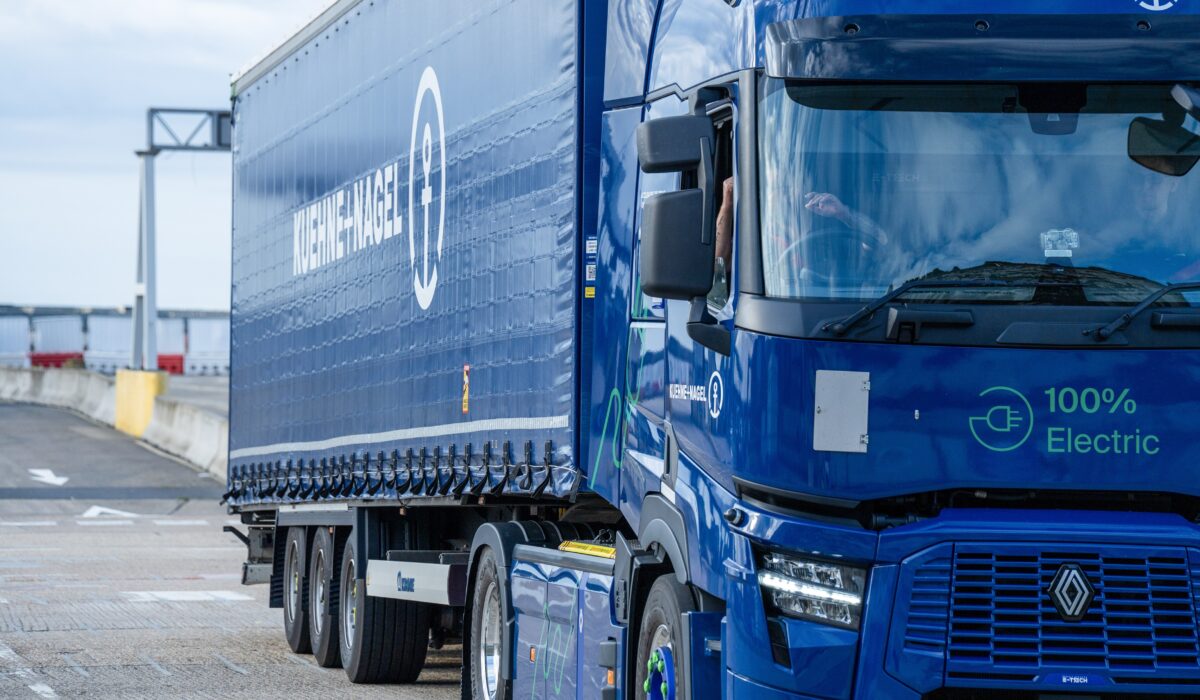 Renault Trucks_Kuehne Nagel_POFerries Electric truck Channel crossing (7)