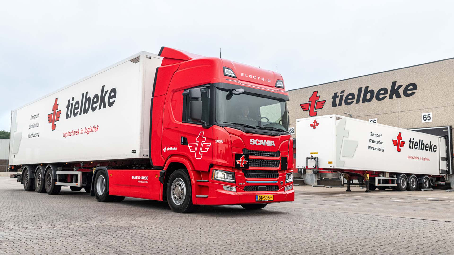 Read more about the article Tielbeke stawia kolejny krok w kierunku realizacji swoich ambicji, wprowadzając pierwszą elektryczną Scanię