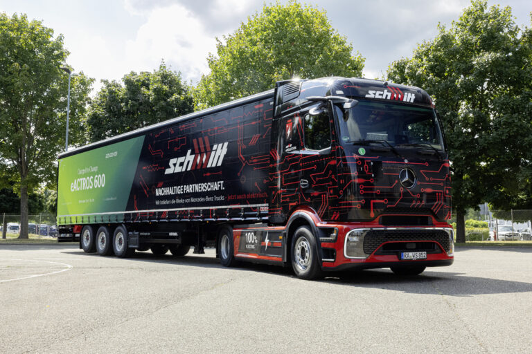 Read more about the article Logistik Schmitt rozszerza flotę pojazdów elektrycznych o Mercedes-Benz eActros 600