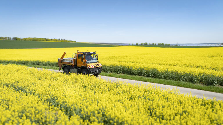 Read more about the article Nowy system operacyjny UNI-TOUCH w codziennym użytkowaniu: Kolejny nośnik narzędzi Unimog dołącza do floty pojazdów Wertheim