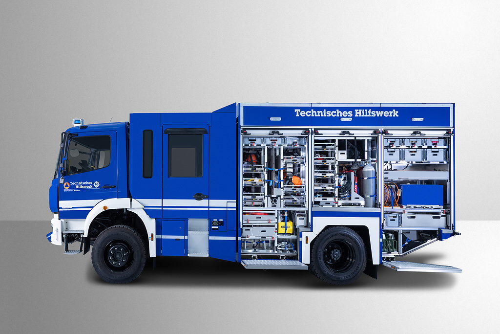 75. Atego zum 75. Geburtstag: Deutschlandweite Übergabe von Gerätekraftwagen an THW in vollem Gange

75th Atego on its 75th birthday: Germany-wide handover of equipment trucks to THW in full gear