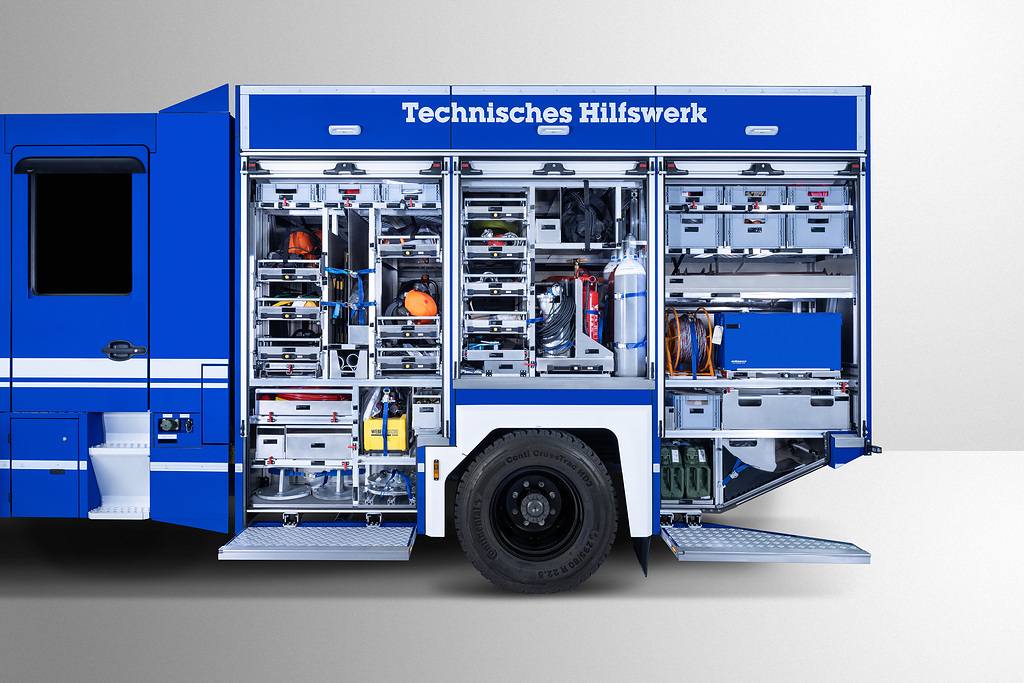 75. Atego zum 75. Geburtstag: Deutschlandweite Übergabe von Gerätekraftwagen an THW in vollem Gange

75th Atego on its 75th birthday: Germany-wide handover of equipment trucks to THW in full gear