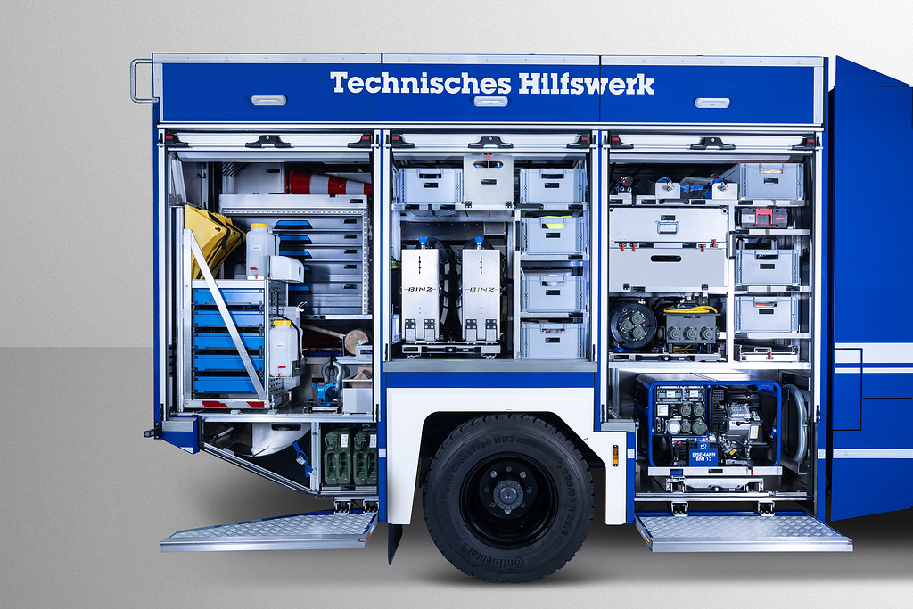 75. Atego zum 75. Geburtstag: Deutschlandweite Übergabe von Gerätekraftwagen an THW in vollem Gange

75th Atego on its 75th birthday: Germany-wide handover of equipment trucks to THW in full gear