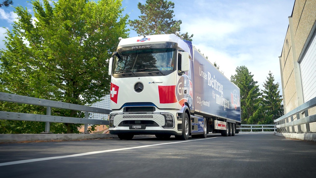 eActros 600 für die Emmi Group, das führende Schweizer Milchverarbeitungsunternehmen

eActros 600 for Emmi Group, the leading Swiss dairy processing company