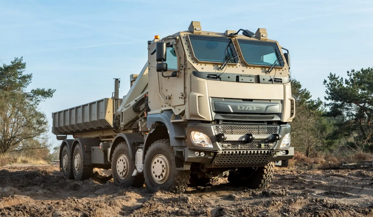 Screenshot 2025-02-17 at 01-27-23 tatra-defence-vehicle-pancerovane-kabiny-5.webp (obraz WEBP 1600×1066 pikseli) — Skala (68%)