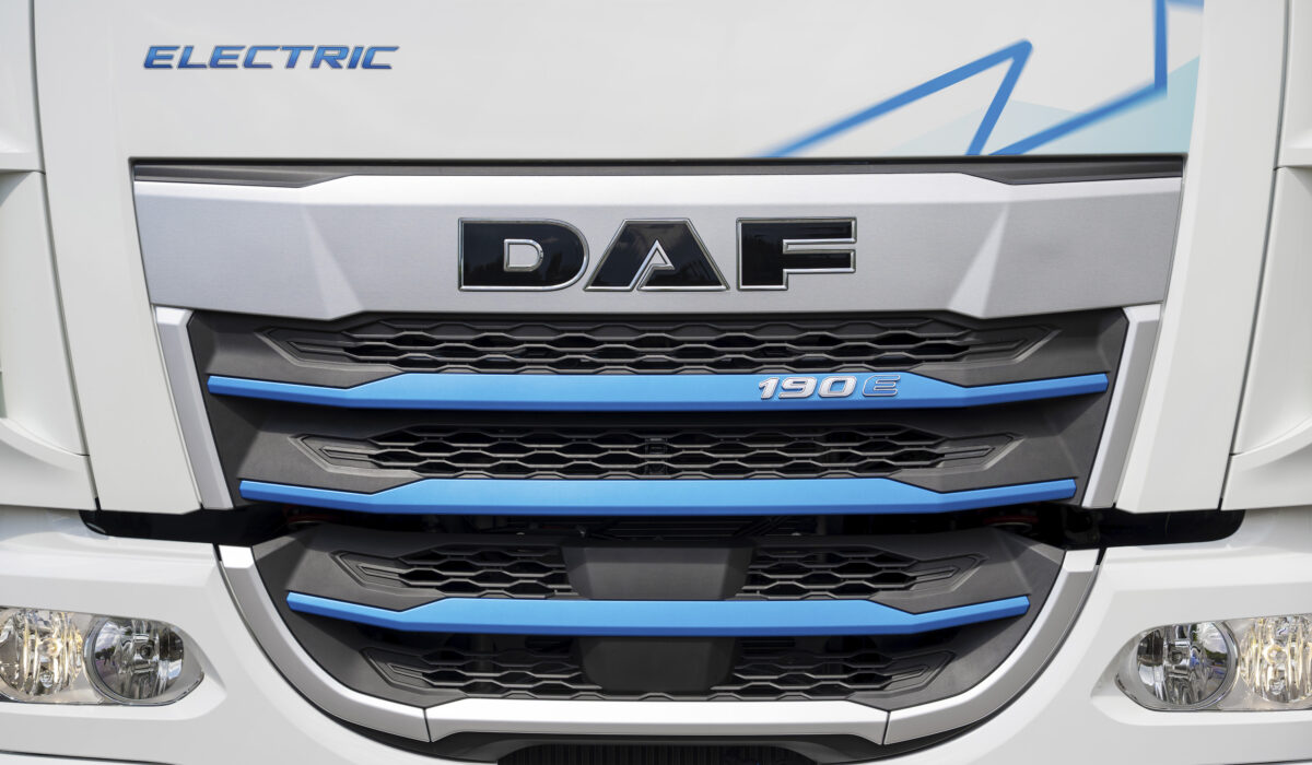2.06 DAF XB Electric - Grille