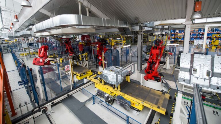 Read more about the article Zakład IVECO w Valladolid zdobywa nagrodę „Automotive Lean Production Award 2025” w kategorii „Cyfrowy przypadek zastosowania OEM: Inteligentne bezpieczeństwo”