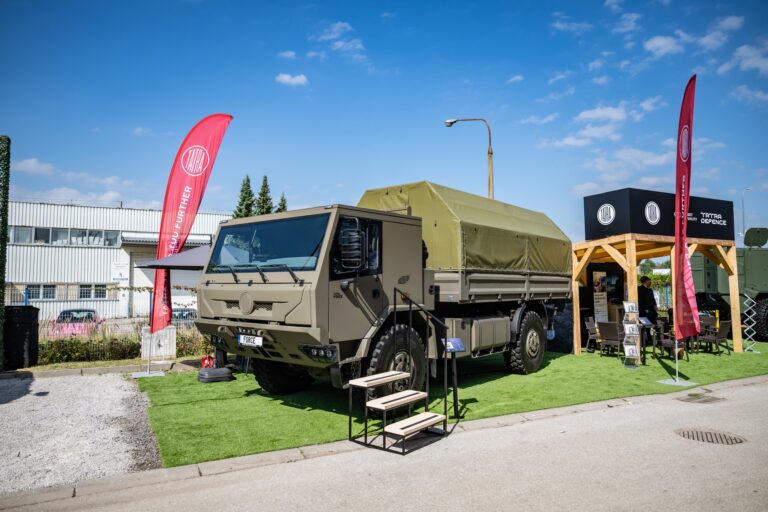 Read more about the article Premiera Tatry T815-73R21T 4×4.1R