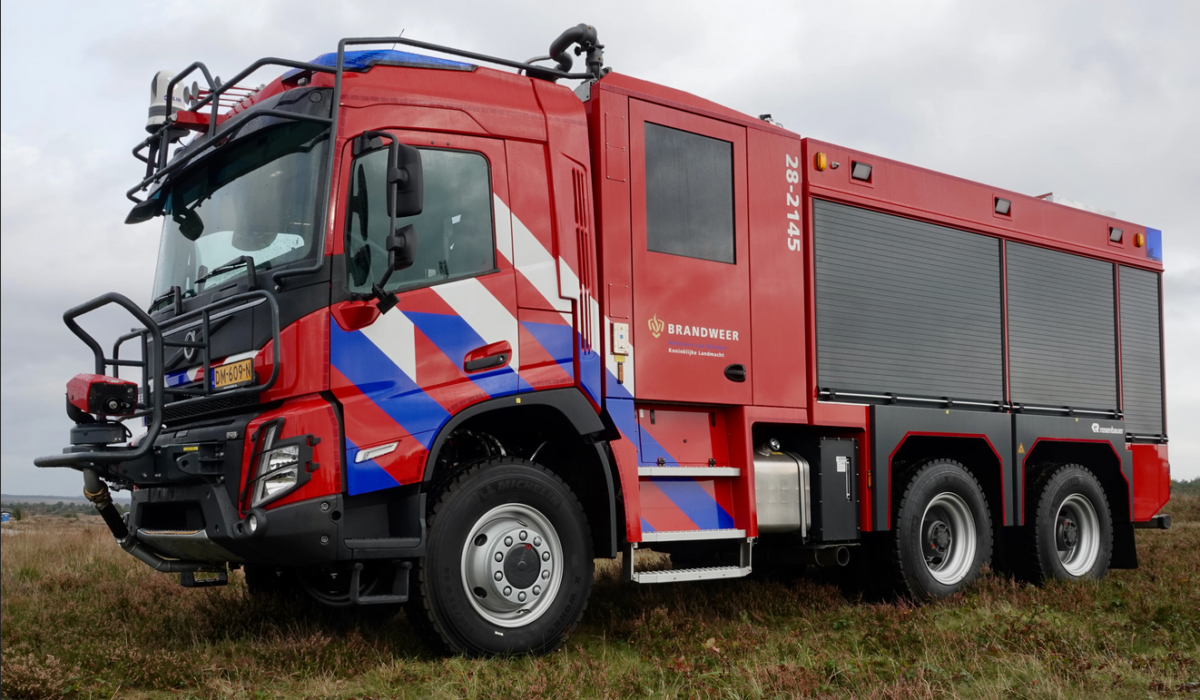 Screenshot 2025-09-08 at 01-22-42 3x-volvo-hybride-voor-defensie-05.webp (obraz WEBP 5286×3524 pikseli) — Skala (20%)