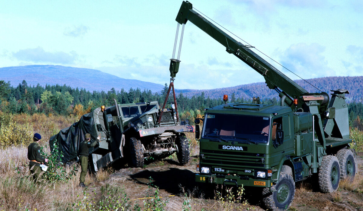 scania-p113-6x6-with-ds-11-engine-HHD54-001_16-9