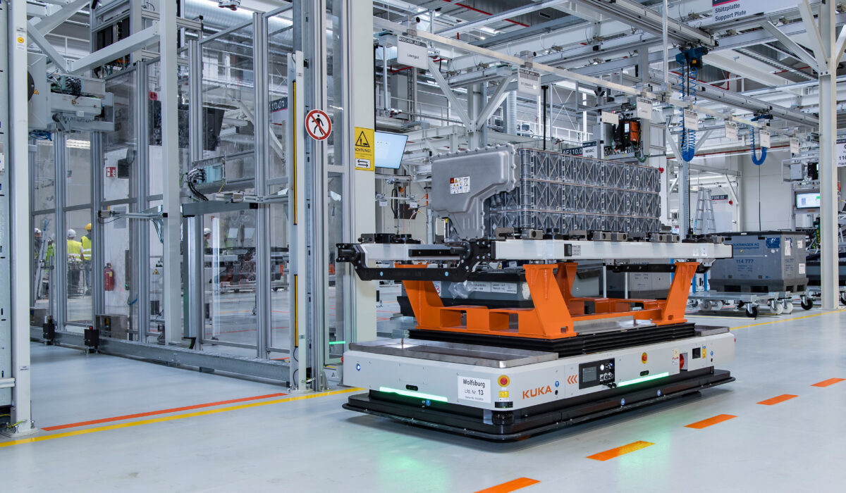 03_manbatterypackproduction_b493mm_300dpi