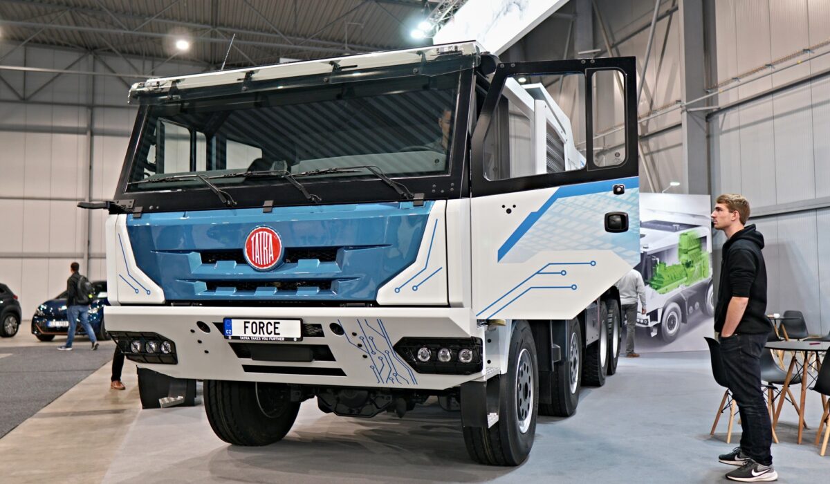 581390159_1148401690793558_1148384555583323833_n