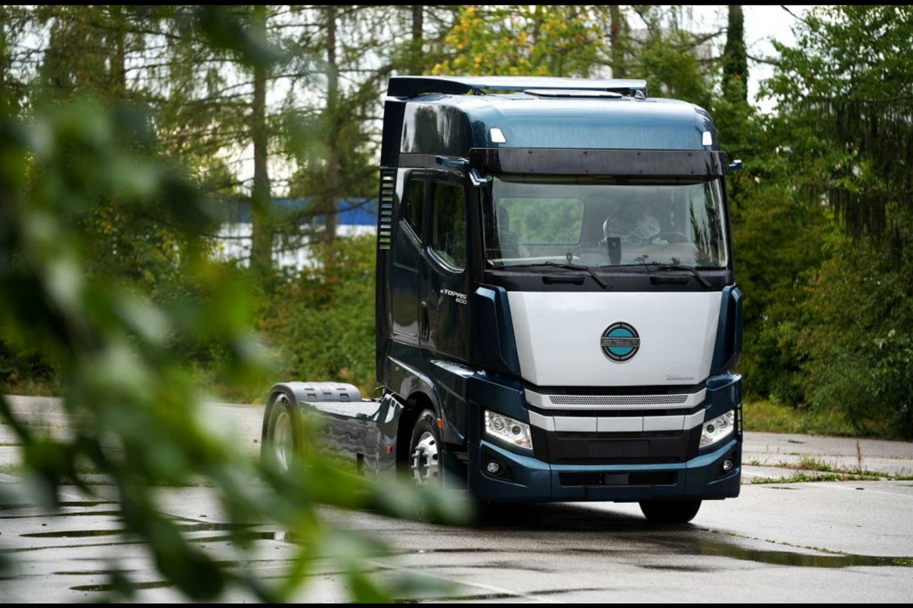 Read more about the article Steyr Automotive i SuperPanther – koń trojański dla Europy????