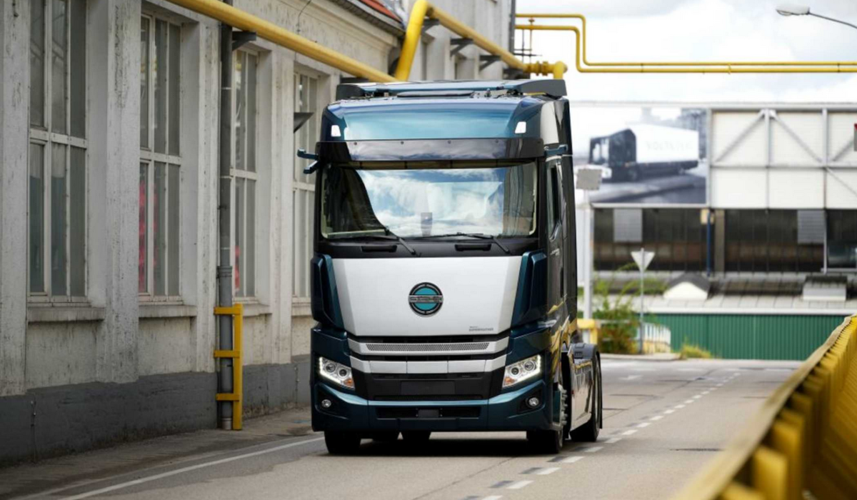 Screenshot 2025-11-16 at 01-40-50 steyr-superpanther-etopas-600-05-1.jpg (obraz JPEG 2100×1400 pikseli) — Skala (50%)