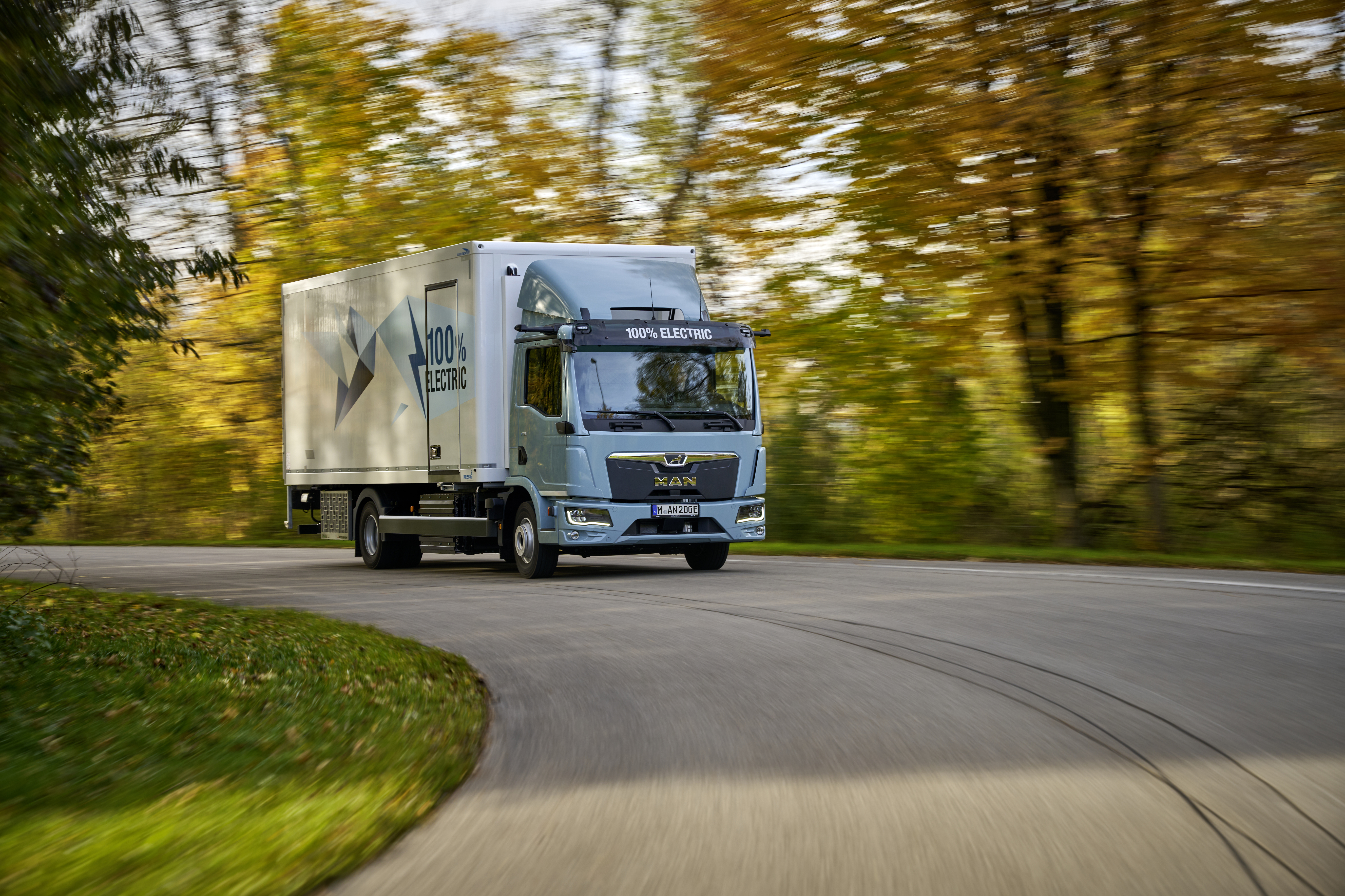 Read more about the article MAN eTGL: chłodnia w wersji furgonowej świętuje światową premierę na targach Solutrans 2025